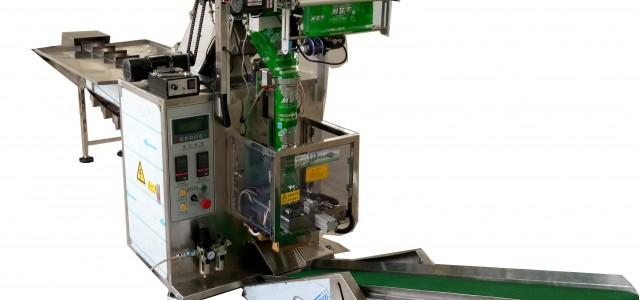 衡水市濕粉條包裝機，拉皮包裝機，釀皮包裝機