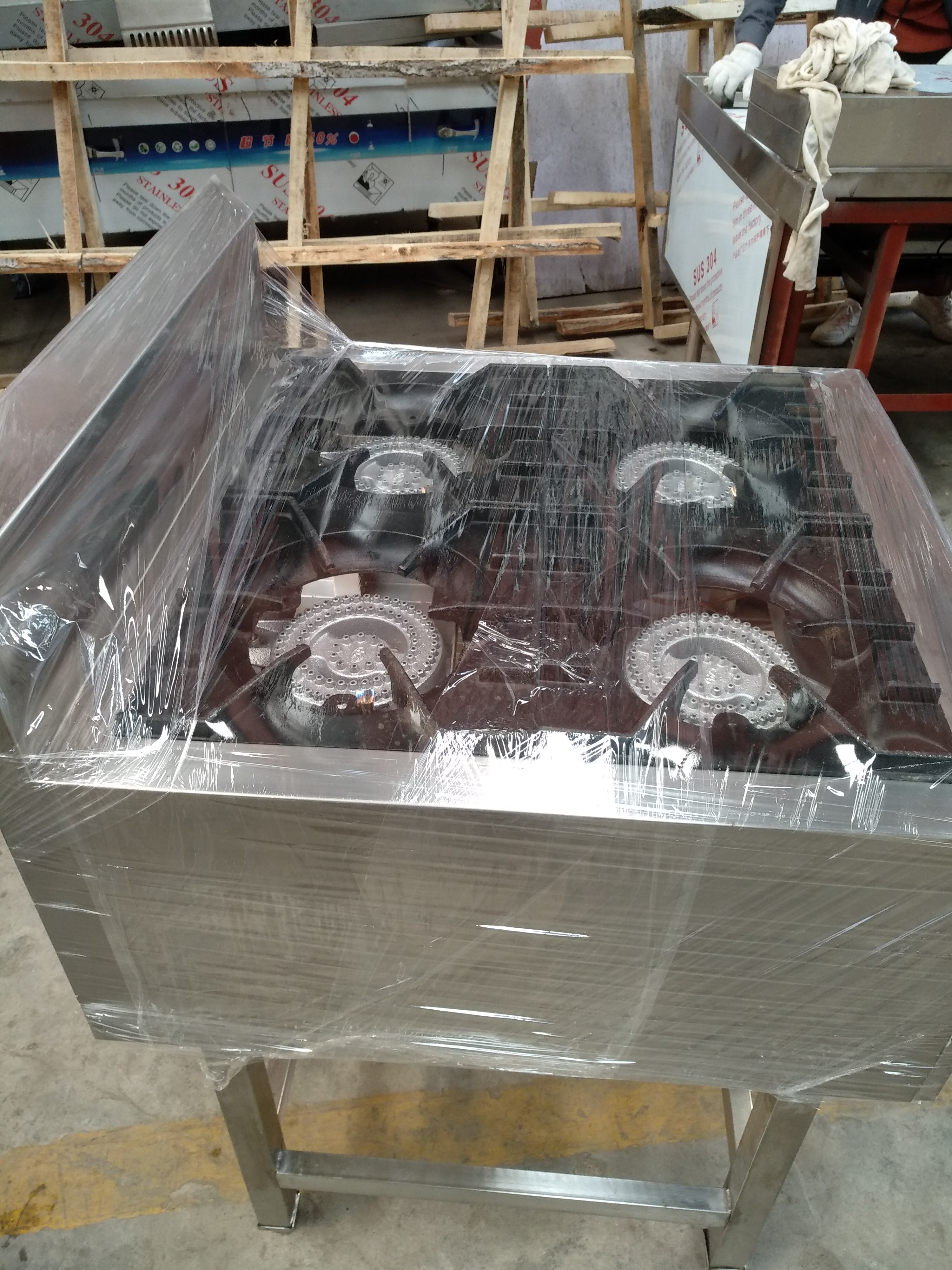 上海廚房設(shè)備廠供應(yīng)不銹鋼六頭燃氣煲仔爐