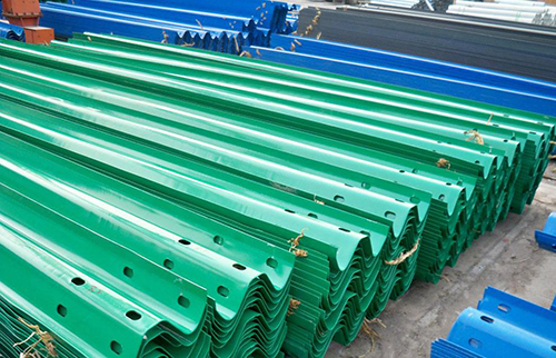 南昌波形護(hù)欄生產(chǎn) 認(rèn)準(zhǔn)江西鴻達(dá)交通設(shè)施有限公司