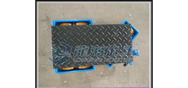 轉(zhuǎn)向地小坦克12噸,加強(qiáng)輪使用壽命長(zhǎng),龍海起重質(zhì)保6個(gè)月