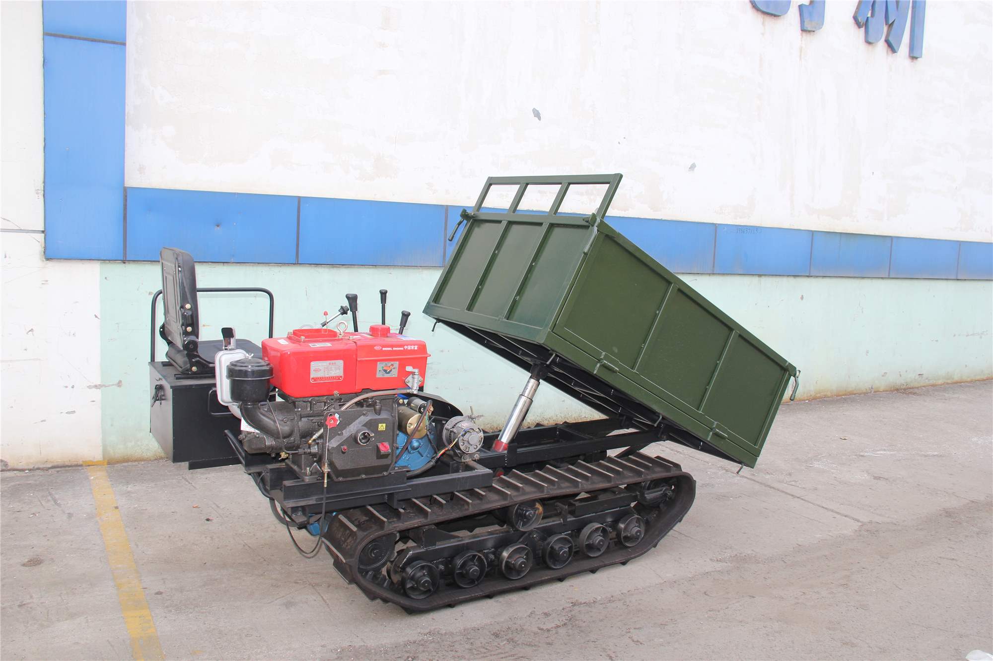 廠家源頭直供重慶履帶車復(fù)雜路況道路運(yùn)輸2T座駕履帶車